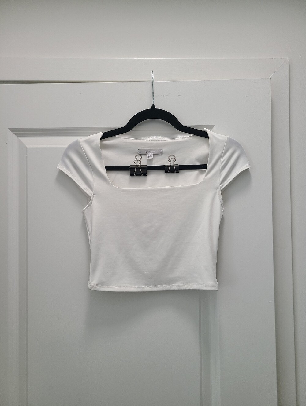 Contour GAZE White Square-Neck Crop Top